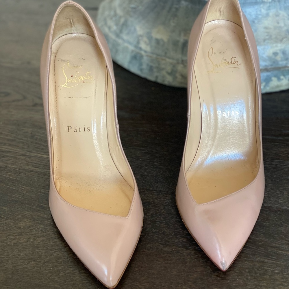 Christian Louboutin Classic Corneille Nude Jazz Calf Heels Sz 36 w/ Vibram soles